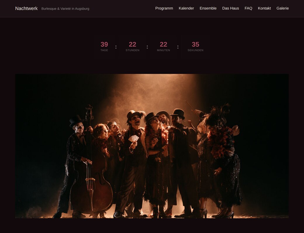 Ensemble-Event-Seite mit Countdown und Bühnenfoto