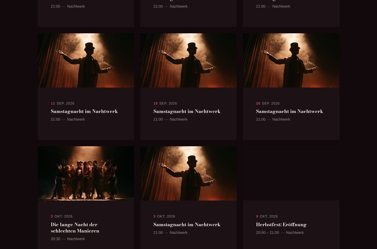 Beispiel eines personalisierten Themes: Programm-Übersicht mit dunklen Karten und Serifen-Titeln